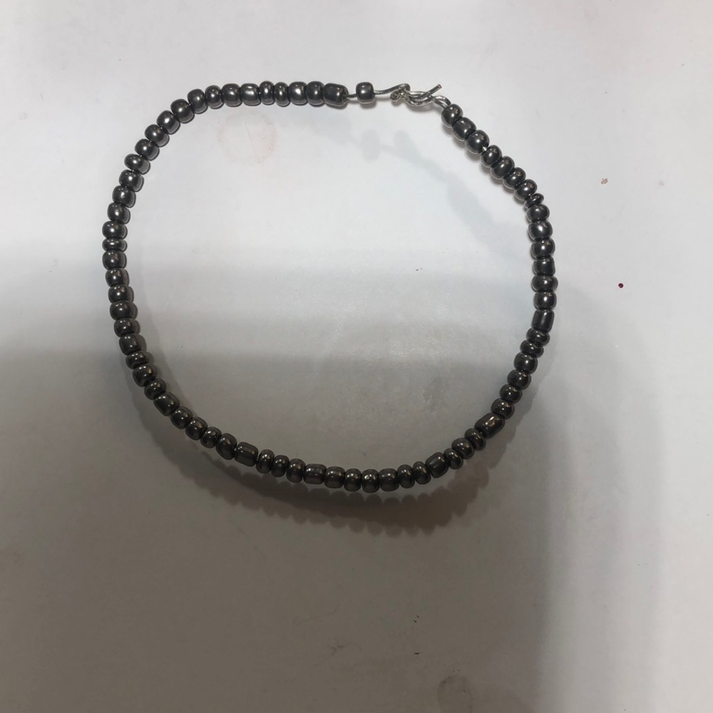 A green, black and white, silver bracelet - Picture 2 of 4